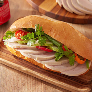 Bánh Mì Kẹp Chả Lụa Chay