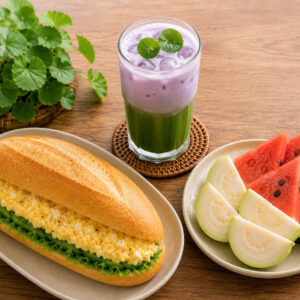 Combo 3 : Bánh mì bơ trứng + Nước ép rau má khoai môn + Đĩa trái cây